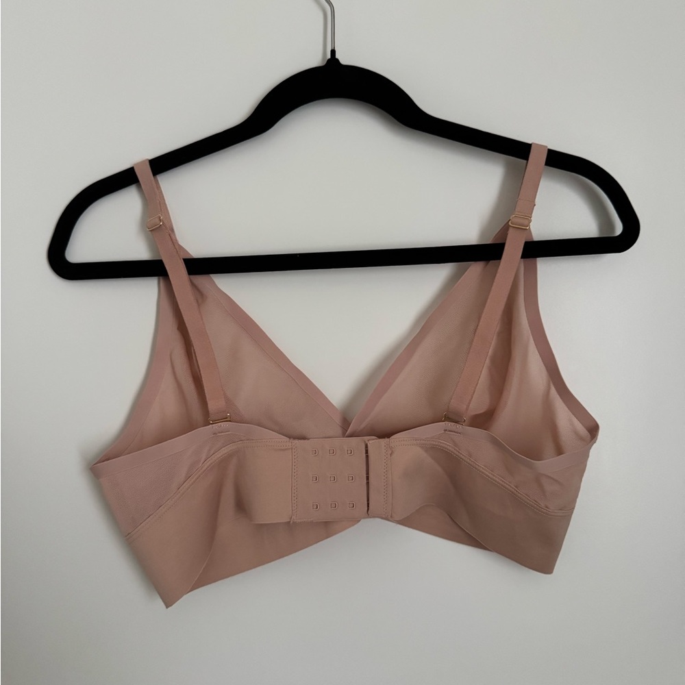 Soma Triangle Mesh Bralette in Hush Neutral Tan / Cream - Picture 7 of 12